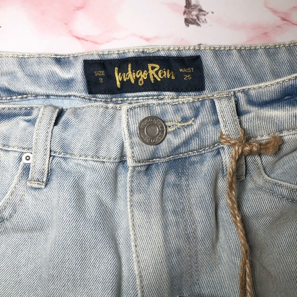 Indigo Rein super high rise denim shorts size 3 Juniors - Picture 4 of 6